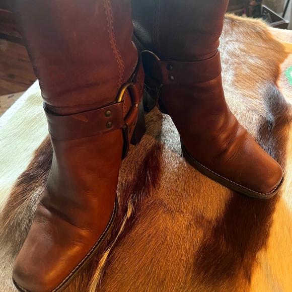 Michael Kors Brown Leather Low-Calf Boots W/ 3" Block Heels--Size 7.5 - Picture 2 of 15